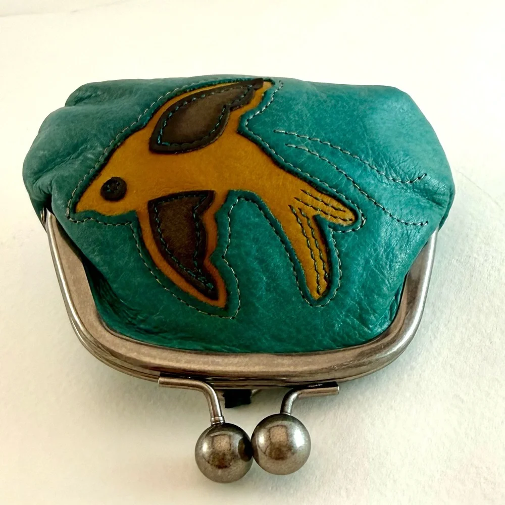 Fossil Key Leather Kisslock Coin Purse - Picture 4 of 9